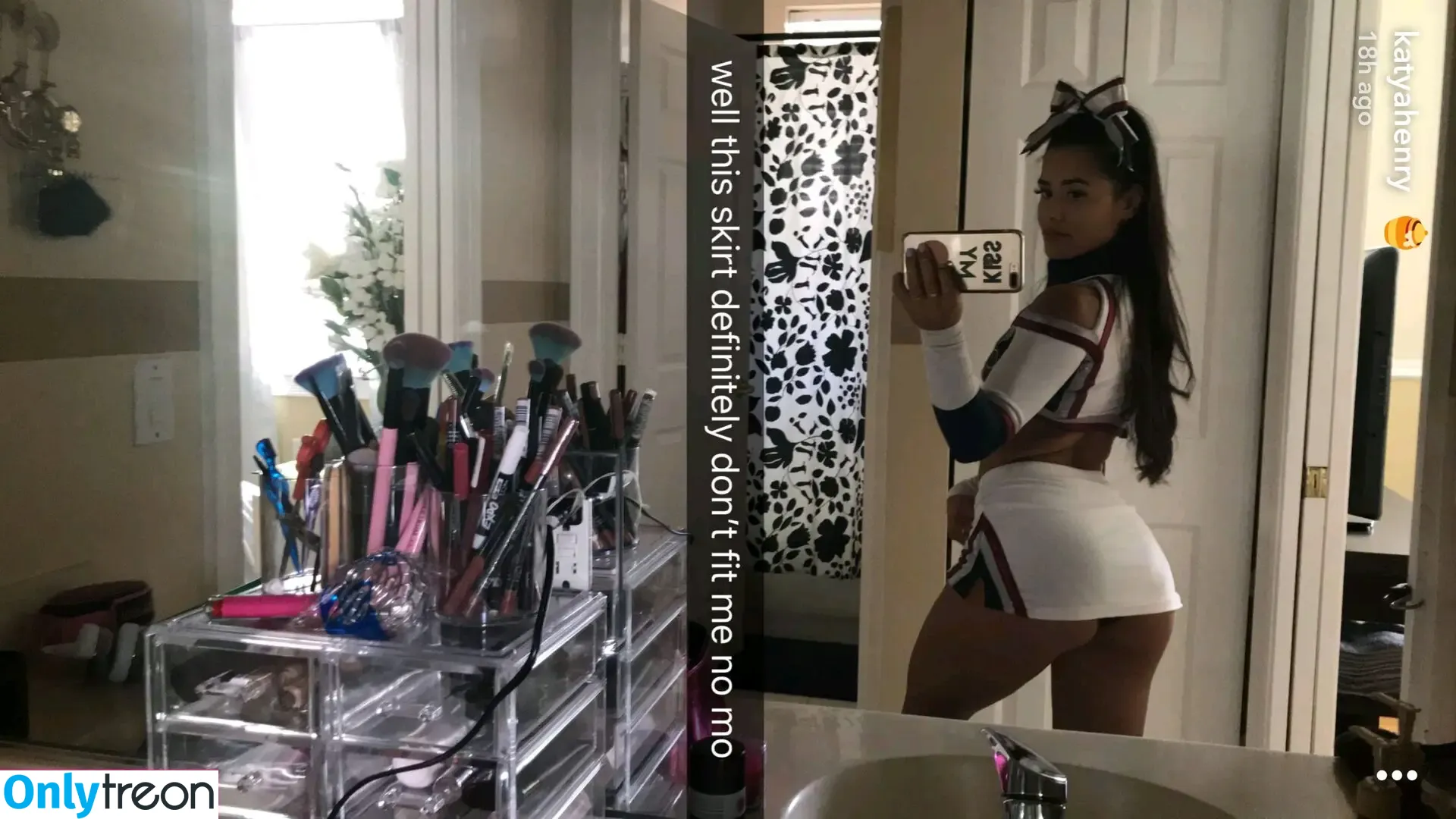 Katya Elise Henry nude photo #2110 (katyaelisehenry / katyaelisehenrysworld)