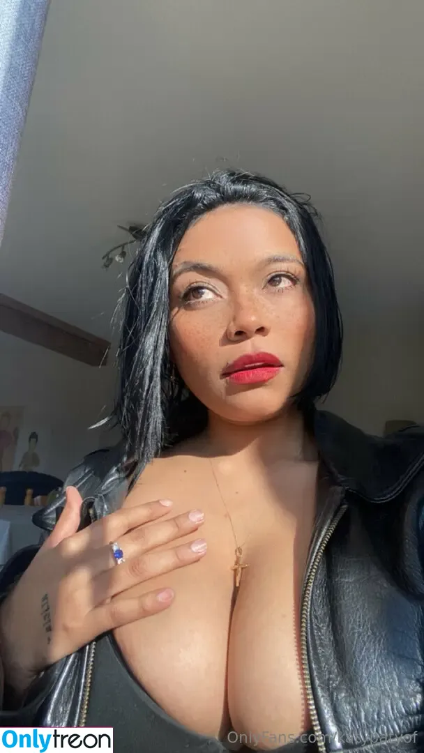 katypatyof nude photo #0051 (katypatto)