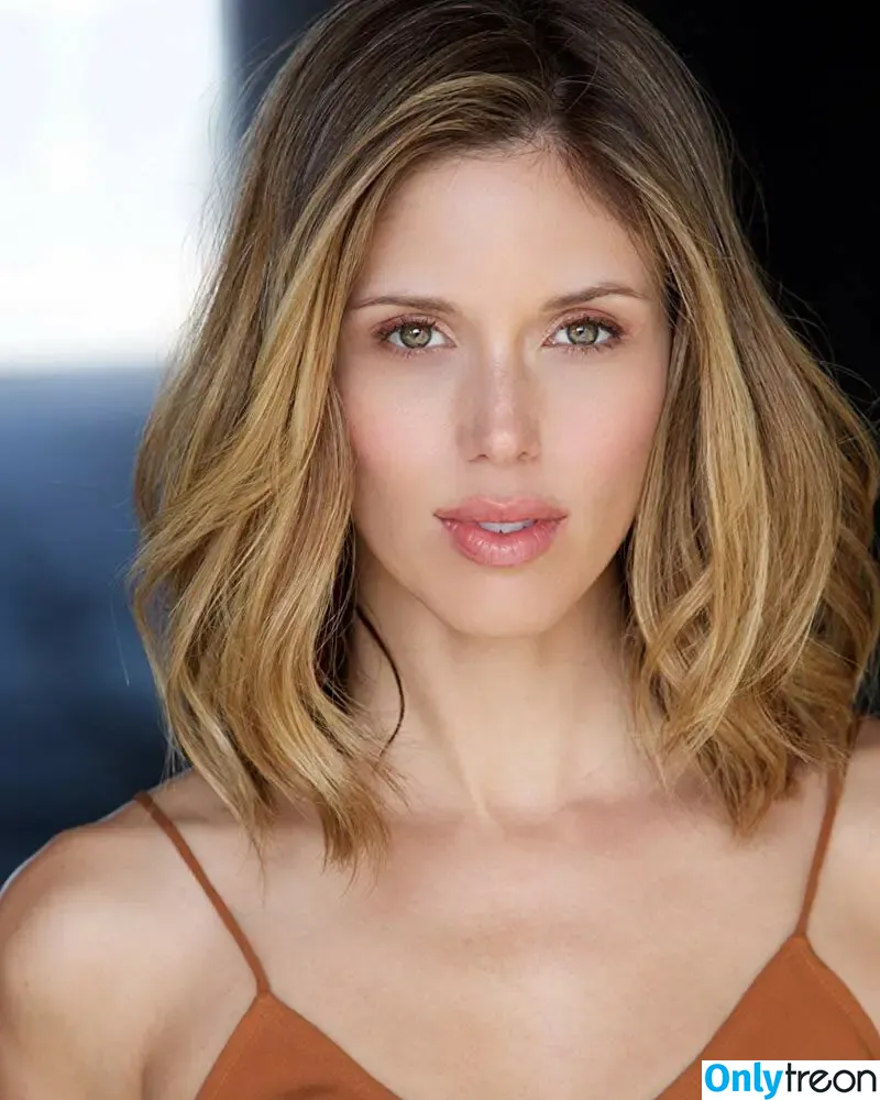 Kayla Ewell nude photo #0042 (kaylaewell)