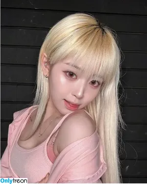 kayla.vy /  / Asian Baby Girl nude photo #1884