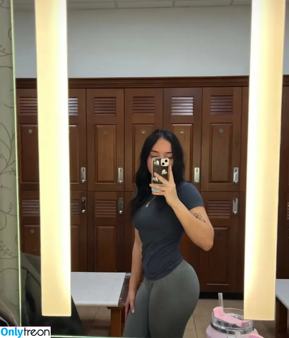 Kaylaxeinah nude photo #0003 (Kaylaxeinah)