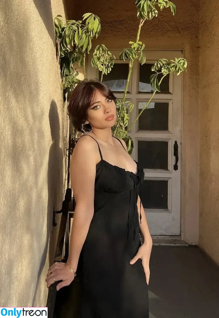 KayleeKawaii nude photo #0008 (Kaylee Herring / kayleeherring)