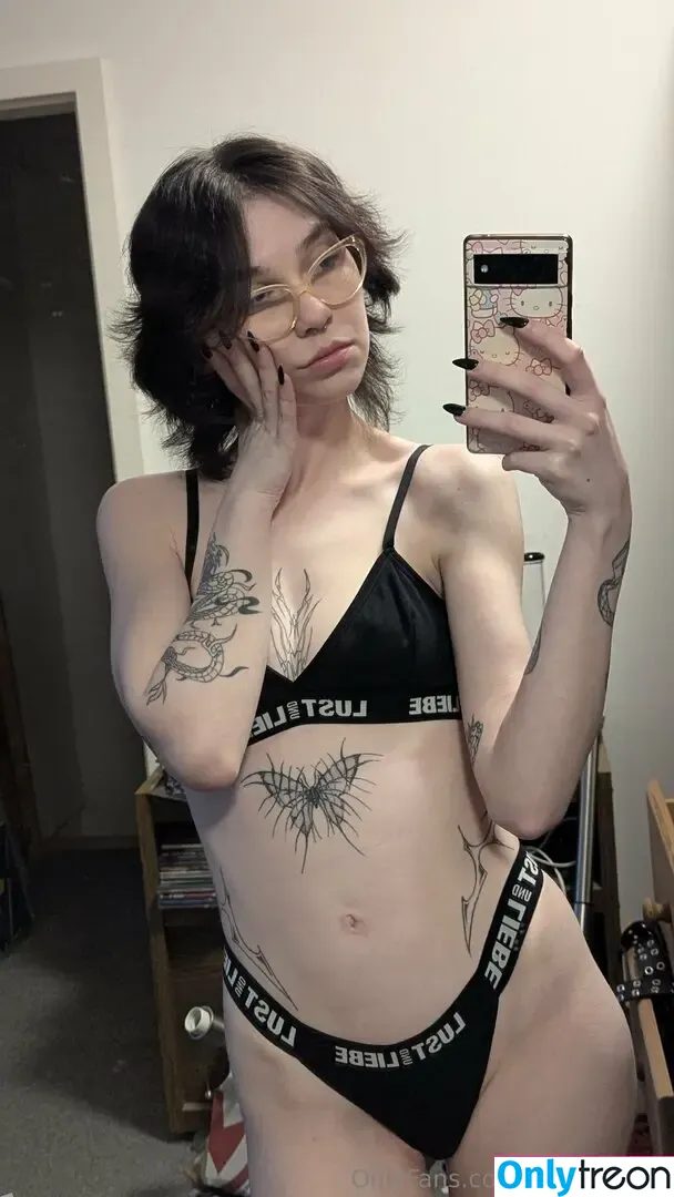 Kayracreets nude photo #0053 (kaycstroh)