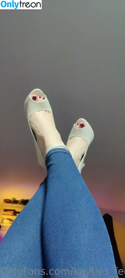 kayties_feet nude photo #0041 (katiesfeets)