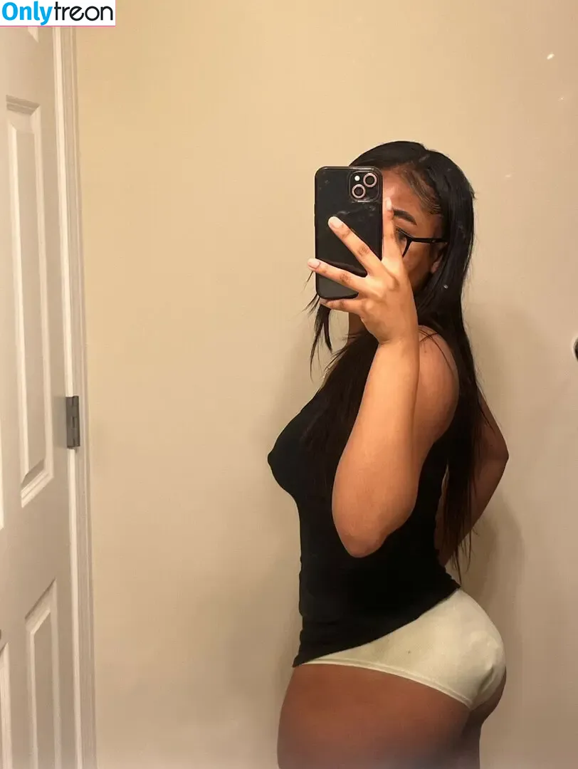 Kayyoniii nude photo #0001 (Kayyoniii)