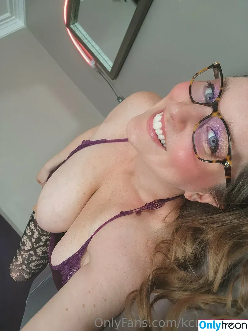 Kcupqueen nude photo #0216 (thequeenscups)