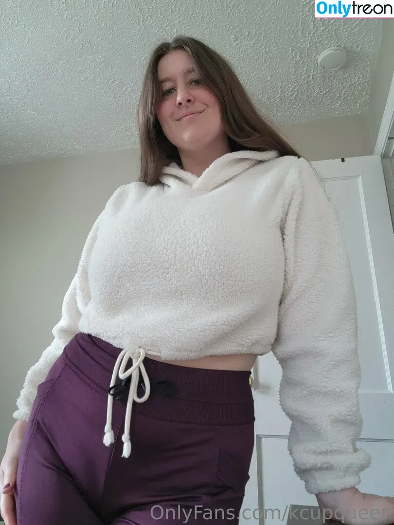 Kcupqueen nude photo #0248 (thequeenscups)