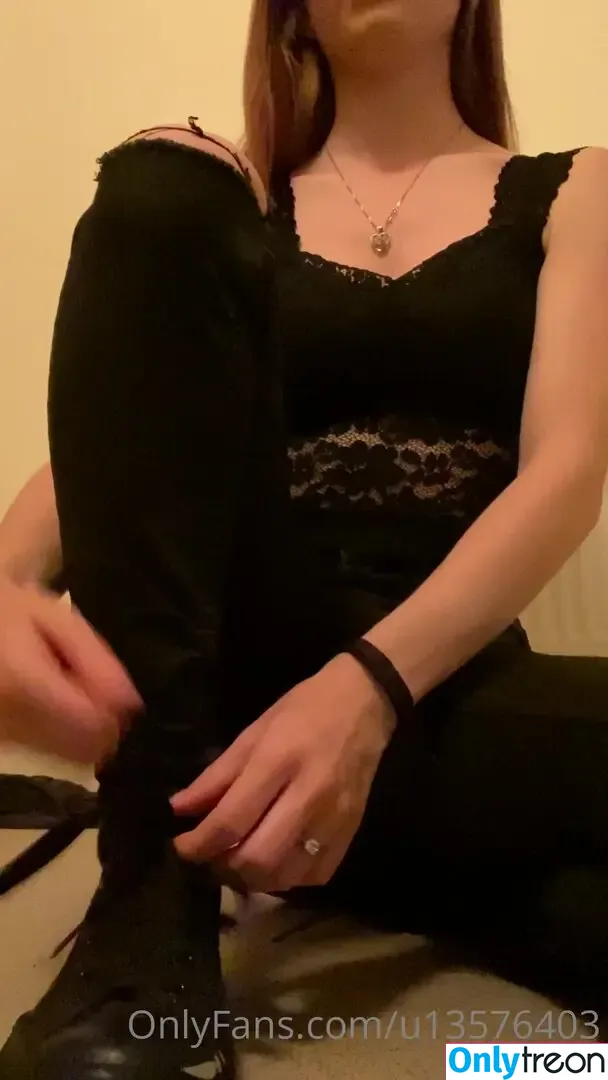 Keely Hadley nude photo #0070 (Babykay1001996 / Kay1001996 / KeelyHadley2)