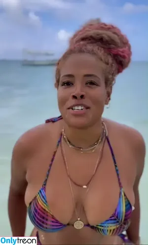 Kelis nude photo #0062