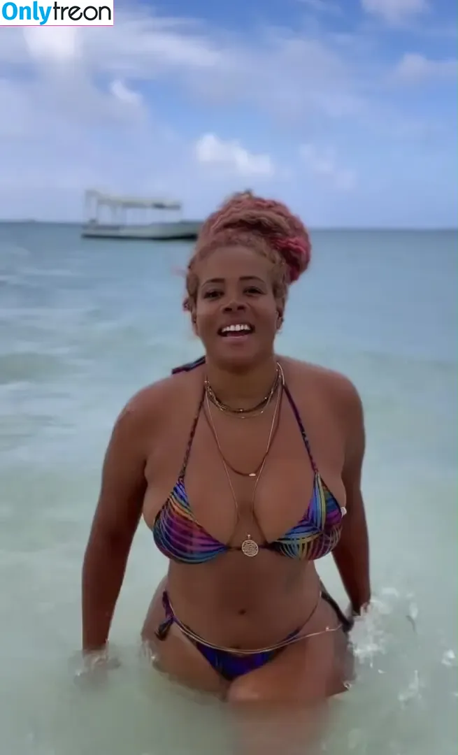 Kelis nude photo #0063 (Kelis)