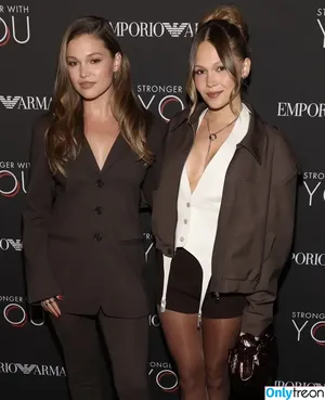 Kelli Berglund / kelliberglund nude photo #0286