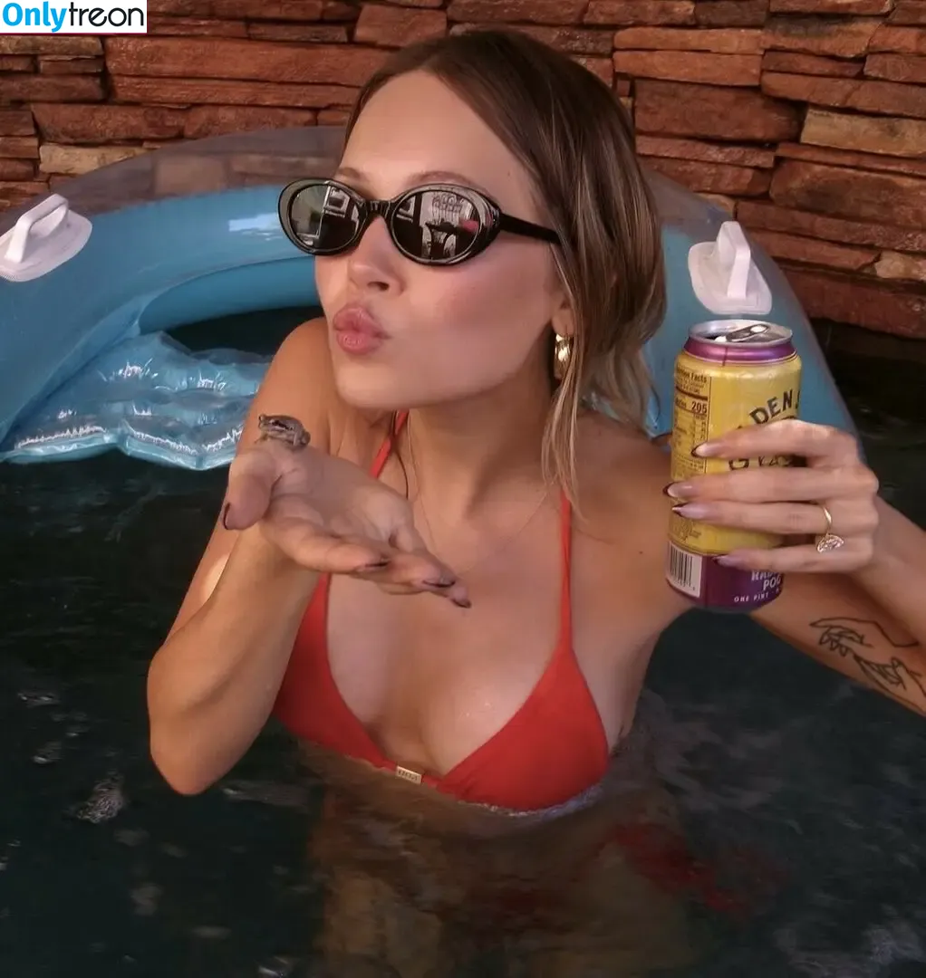 Kelli Berglund nude photo #0281 (kelliberglund)