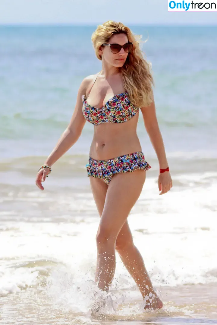 Kelly Brook nude photo #0064 (IAMKELLYBROOK / iamkb)