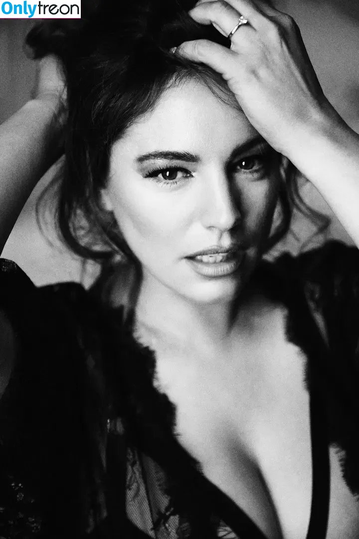 Kelly Brook nude photo #0183 (IAMKELLYBROOK / iamkb)