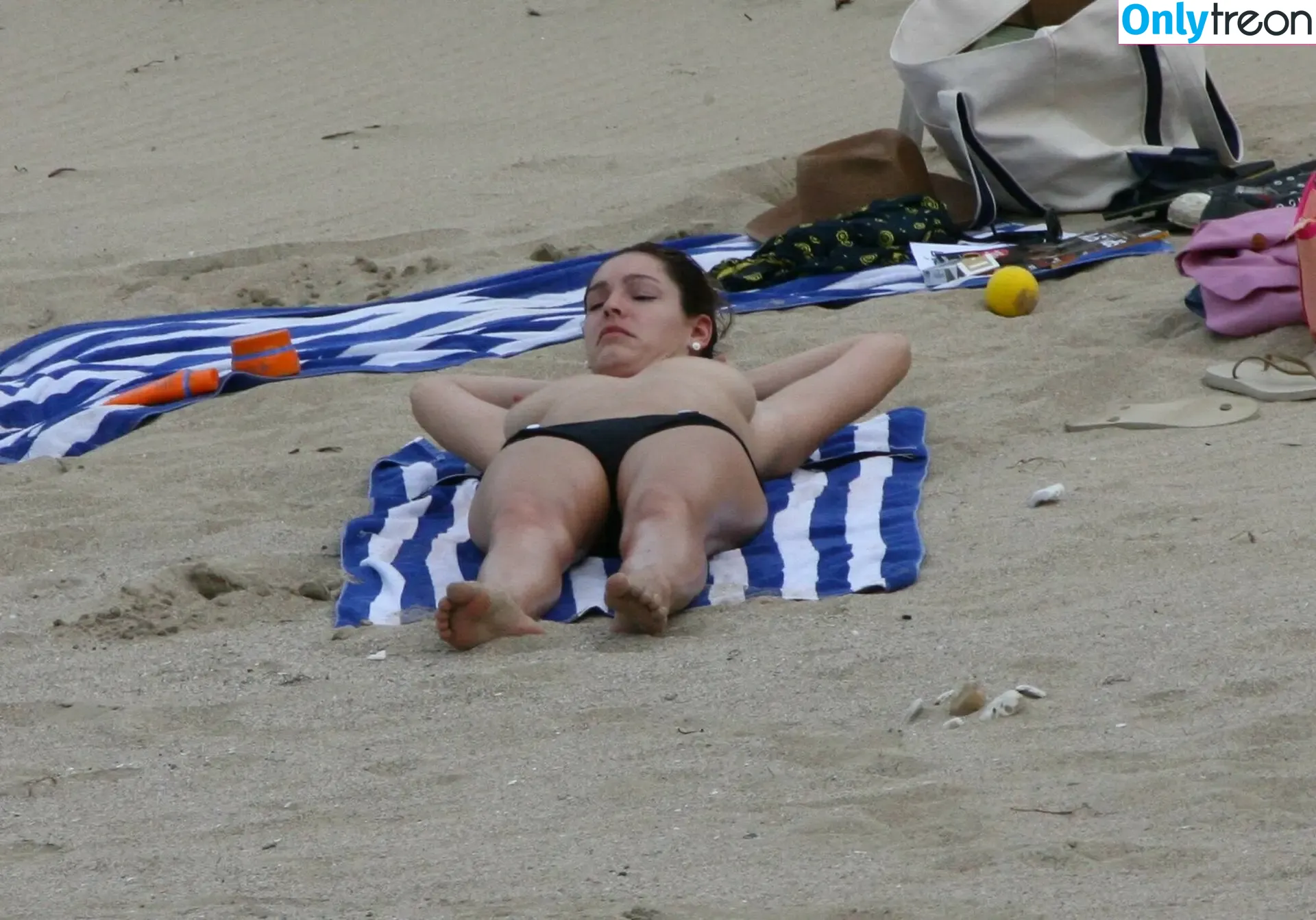 Kelly Brook nude photo #0391 (IAMKELLYBROOK / iamkb)