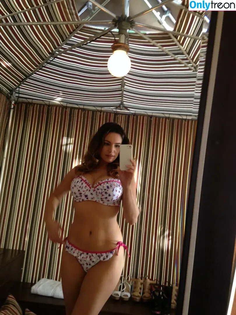 Kelly Brook nude photo #0438 (IAMKELLYBROOK / iamkb)