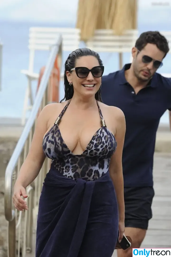 Kelly Brook nude photo #0953 (IAMKELLYBROOK / iamkb)