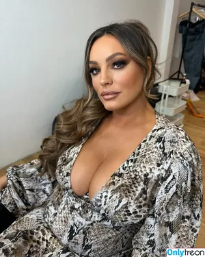 Kelly Brook / IAMKELLYBROOK / iamkb / kelly-brook nude photo #1695