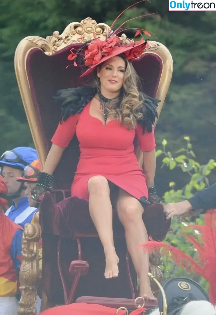 Kelly Brook nude photo #1585 (IAMKELLYBROOK / iamkb)