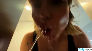 KellyMissesvlog / ajandkelz nude photo #0577