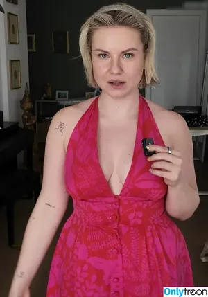 KellyMissesvlog / ajandkelz nude photo #0596