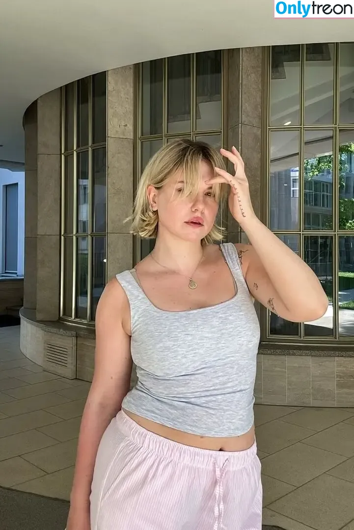 KellyMissesvlog nude photo #0544 (ajandkelz)