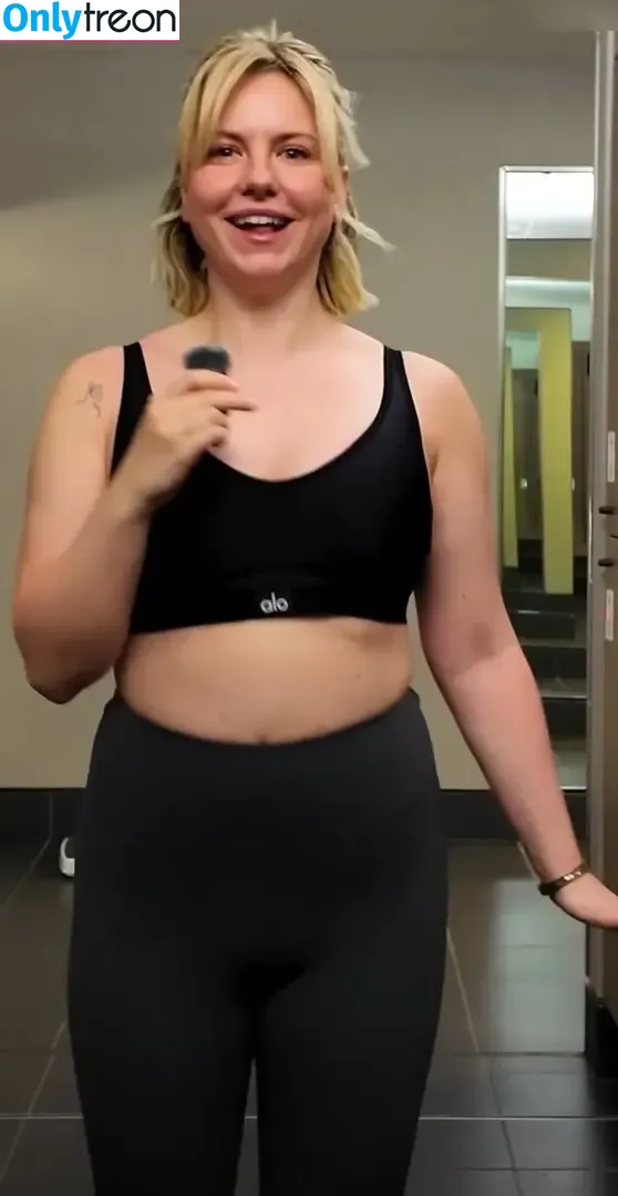 KellyMissesvlog nude photo #0570 (ajandkelz)