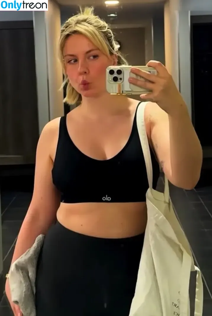 KellyMissesvlog nude photo #0588 (ajandkelz)