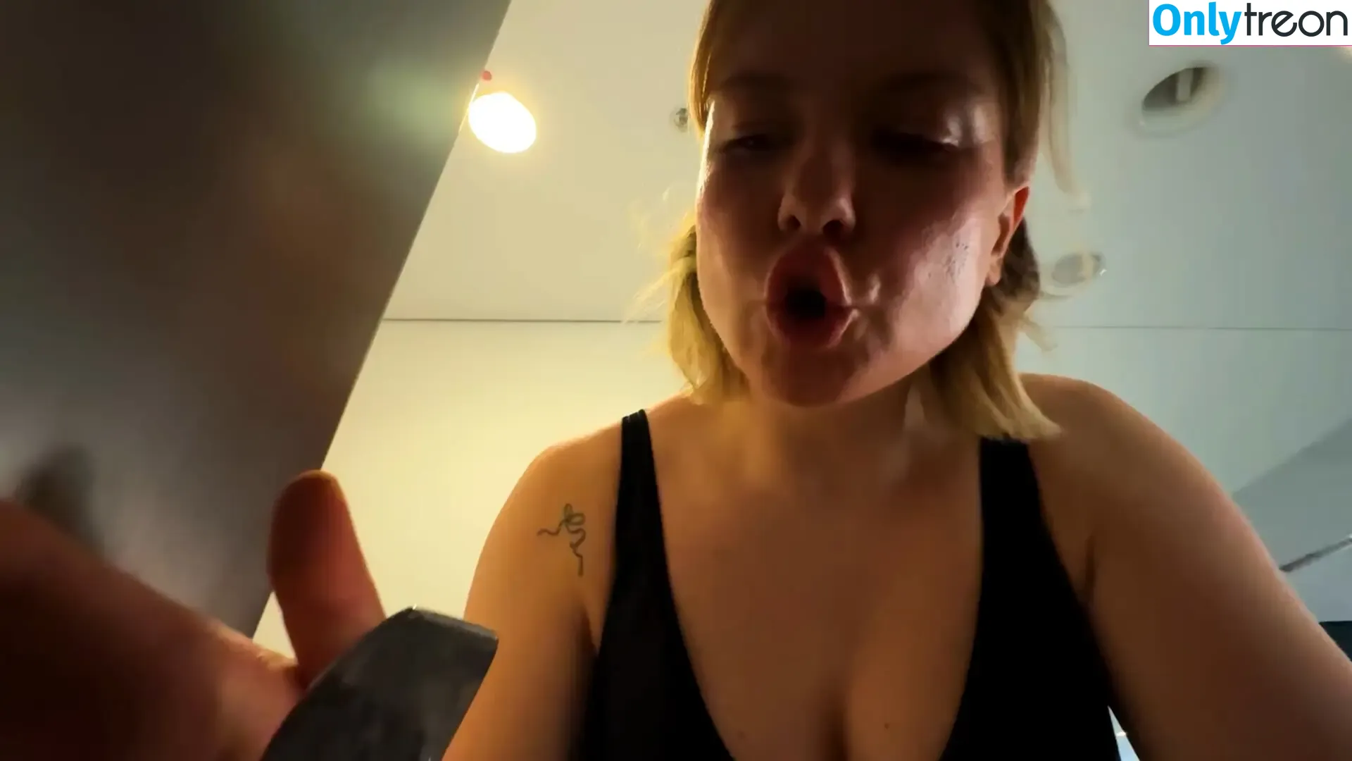 KellyMissesvlog nude photo #0589 (ajandkelz)