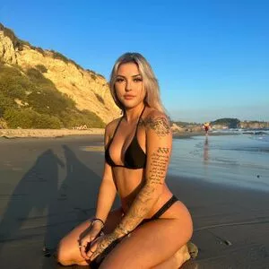 kellysnowx / nicolenazariio nude photo #0015
