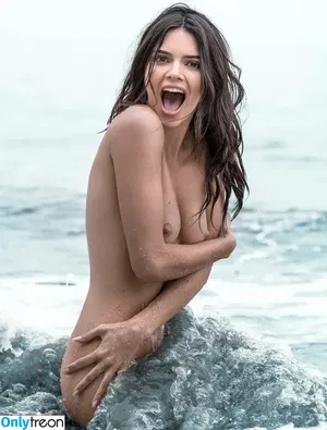 Kendall Jenner / KendallJenner nude photo #1741