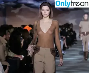 Kendall Jenner / KendallJenner nude photo #1823