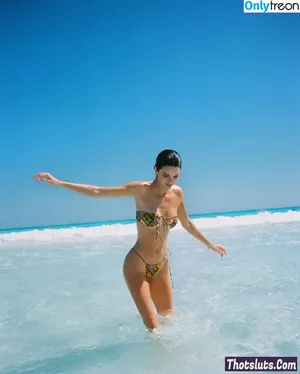 Kendall Jenner / KendallJenner nude photo #1922