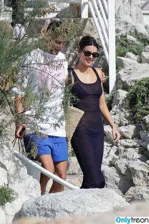Kendall Jenner / KendallJenner nude photo #1982