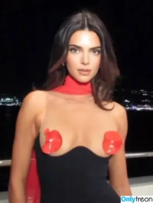 Kendall Jenner / KendallJenner nude photo #1996