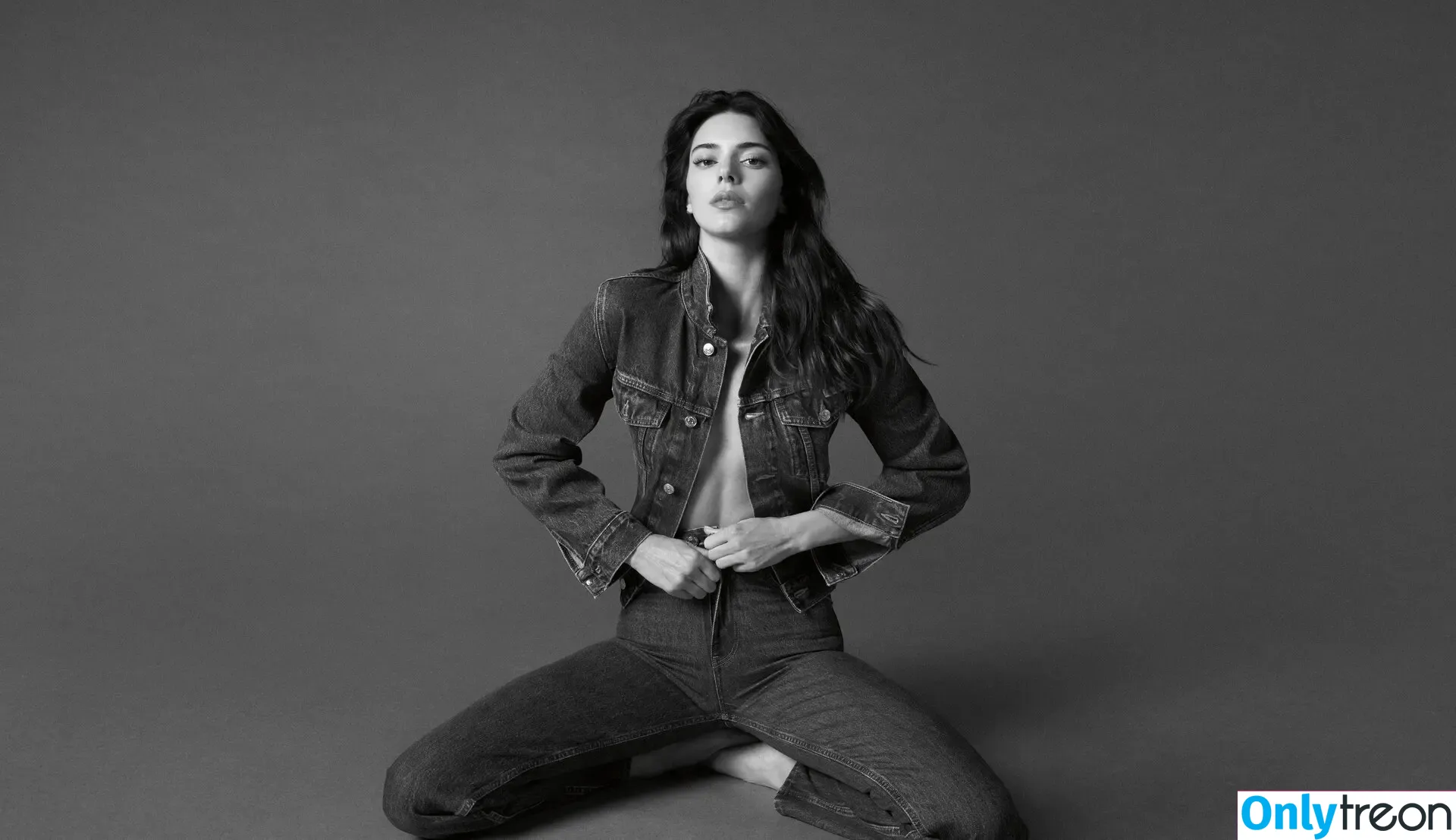 Kendall Jenner nude photo #1644 (KendallJenner)