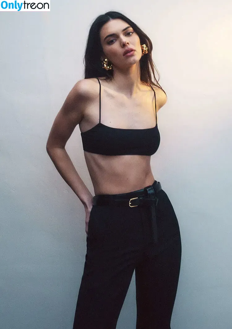 Kendall Jenner nude photo #1696 (KendallJenner)