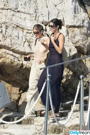 Kendall Jenner / KendallJenner nude photo #2000