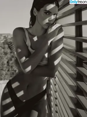 Kendall Jenner / KendallJenner nude photo #2019