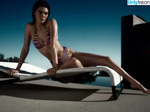Kendall Jenner / KendallJenner nude photo #2020