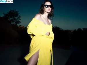 Kendall Jenner / KendallJenner nude photo #2021