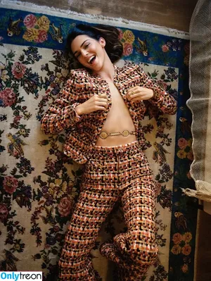 Kendall Jenner / KendallJenner nude photo #2092