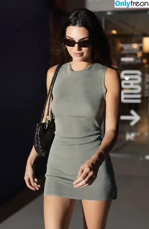 Kendall Jenner / KendallJenner nude photo #2107