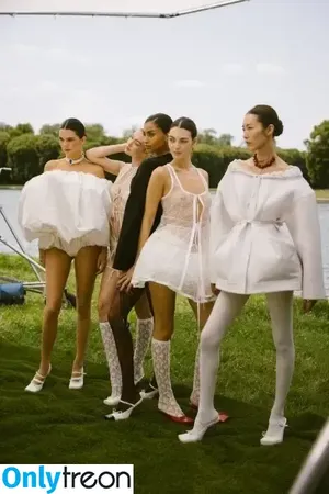 Kendall Jenner / KendallJenner nude photo #2130