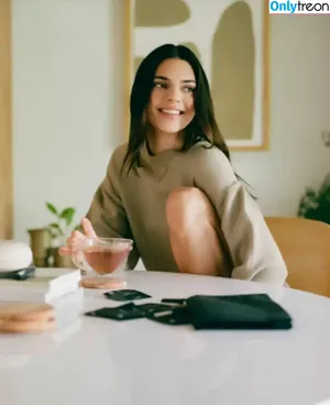 Kendall Jenner / KendallJenner nude photo #2151