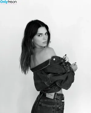 Kendall Jenner / KendallJenner nude photo #2179