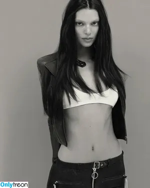Kendall Jenner / KendallJenner nude photo #2239