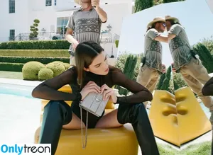 Kendall Jenner / KendallJenner nude photo #2261