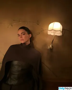 Kendall Jenner / KendallJenner nude photo #2269