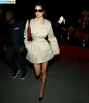 Kendall Jenner / KendallJenner nude photo #2285